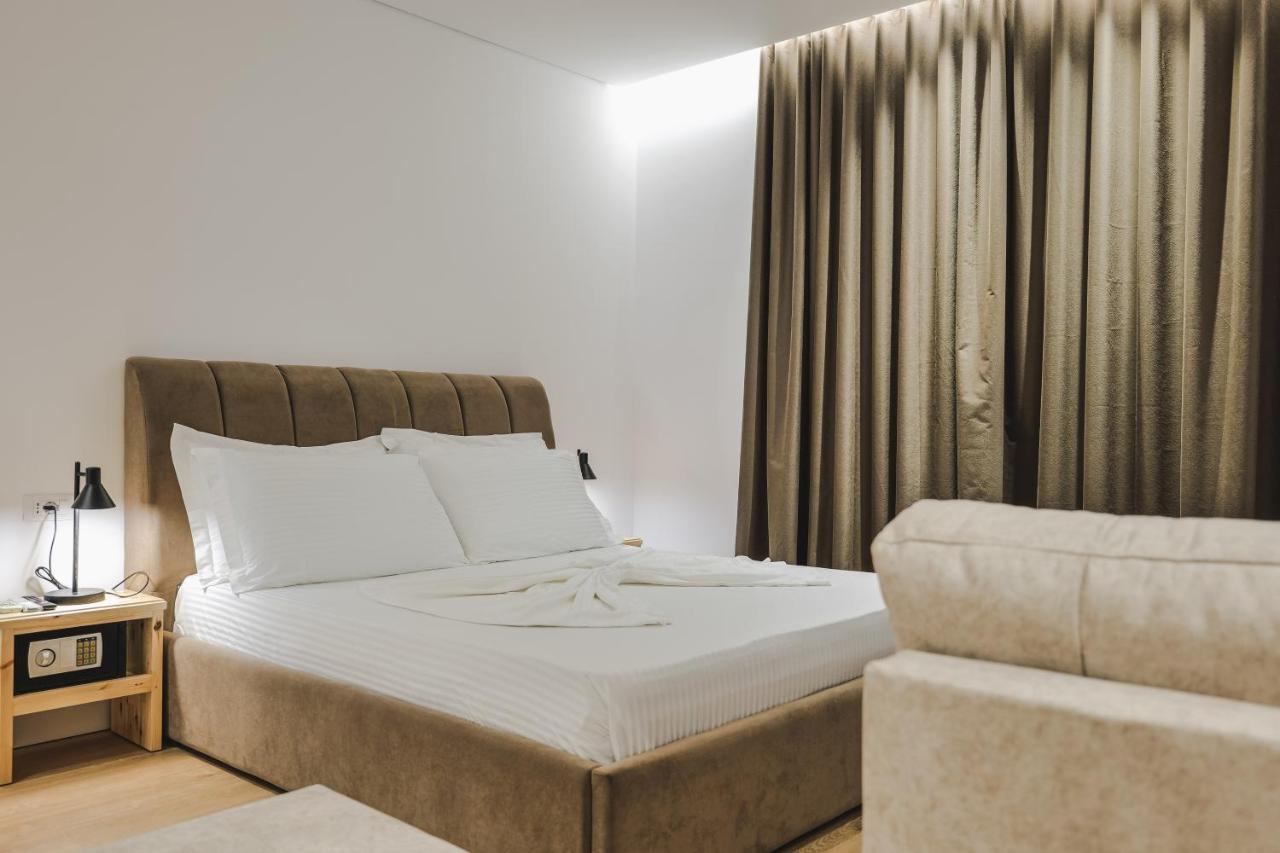 Luxury Villa Alisja Sarande With Private Beach Екстер'єр фото