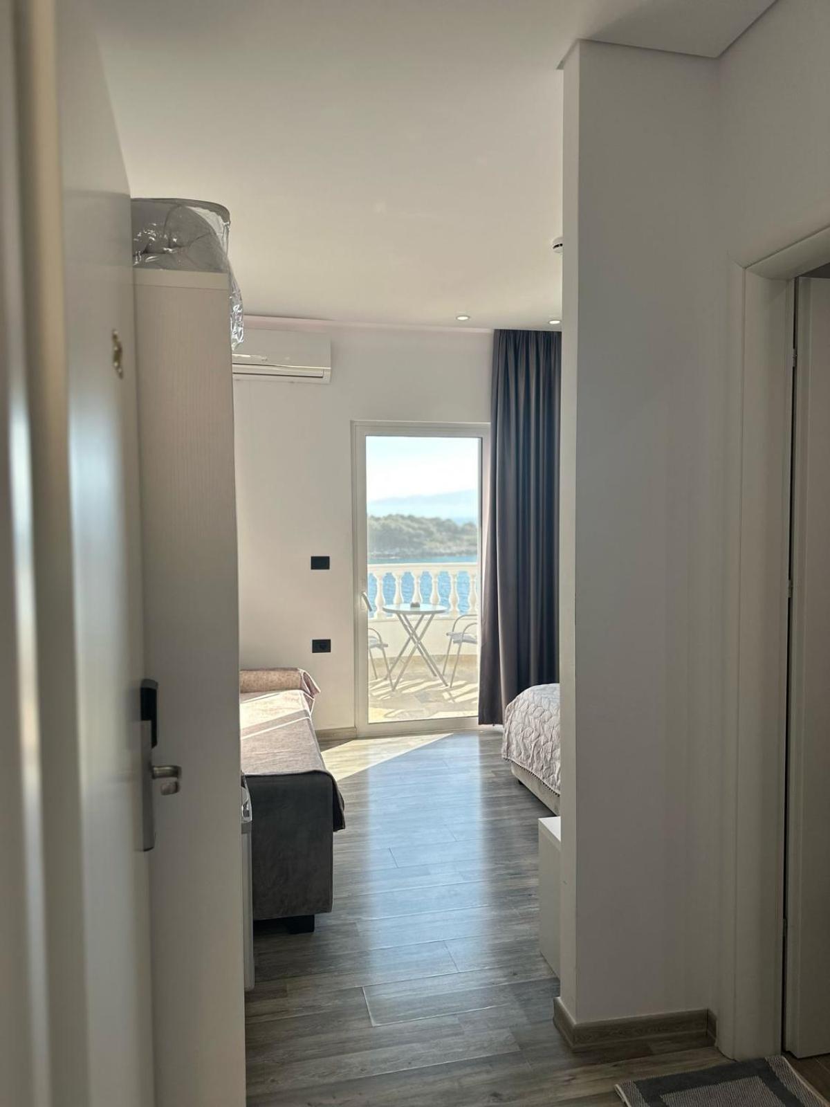 Luxury Villa Alisja Sarande With Private Beach Екстер'єр фото