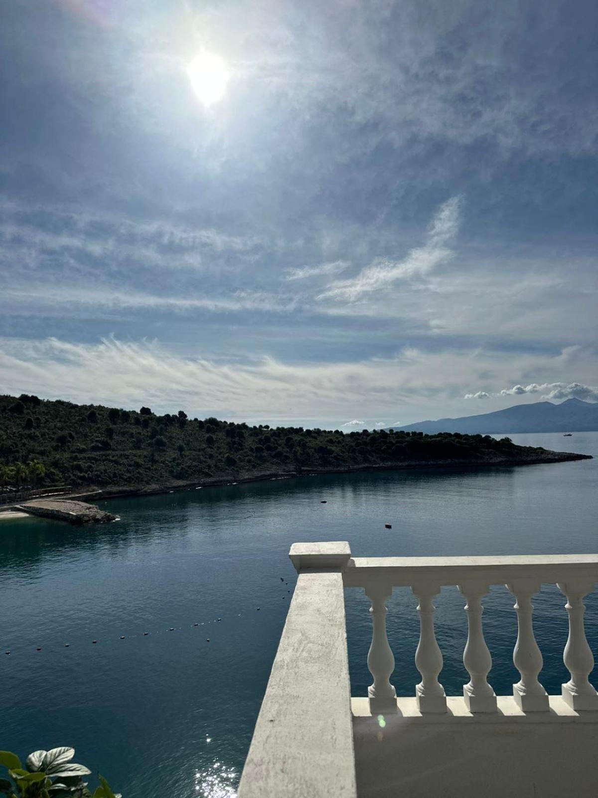 Luxury Villa Alisja Sarande With Private Beach Екстер'єр фото