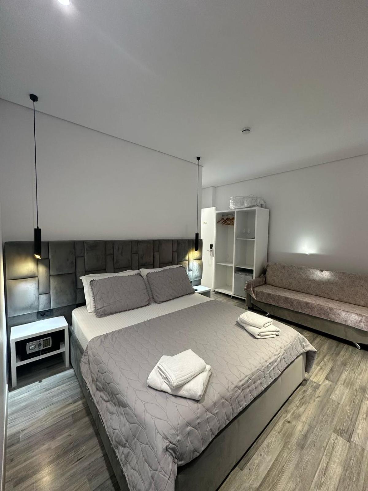 Luxury Villa Alisja Sarande With Private Beach Екстер'єр фото