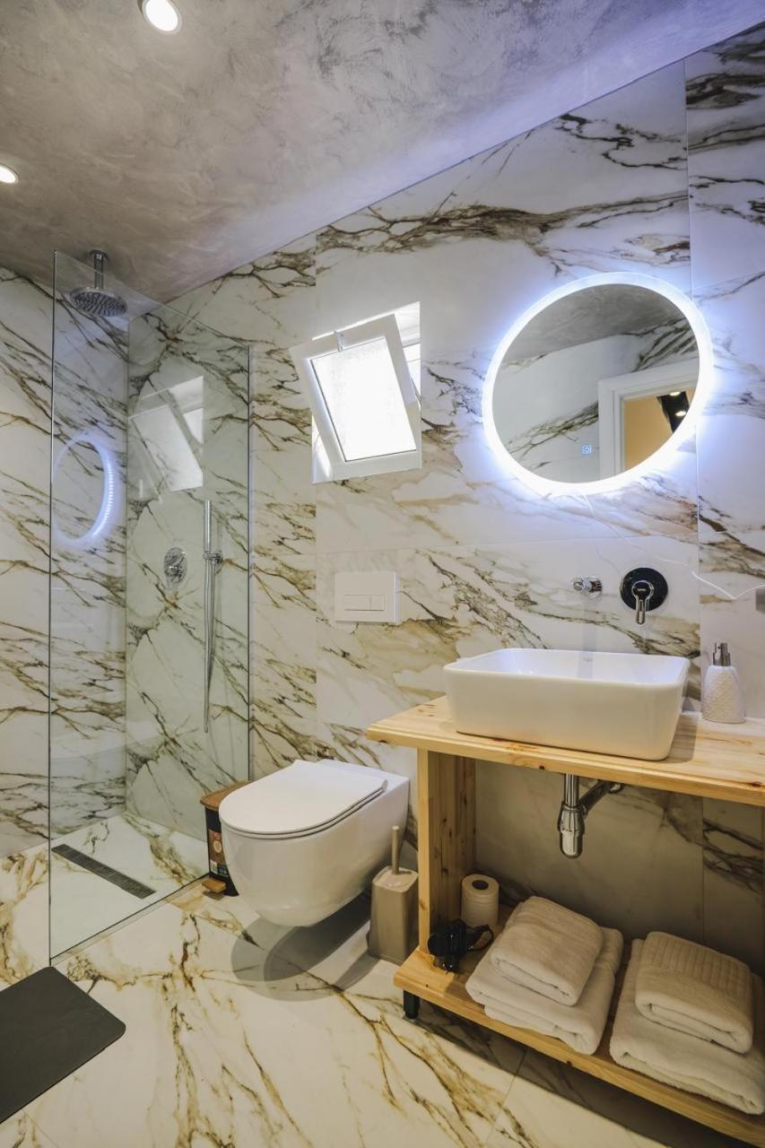 Luxury Villa Alisja Sarande With Private Beach Екстер'єр фото